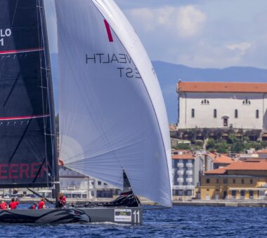 Early lead for local 44Cup heroes